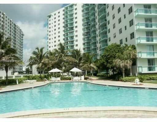 3901 S Ocean dr PH16O photo 15