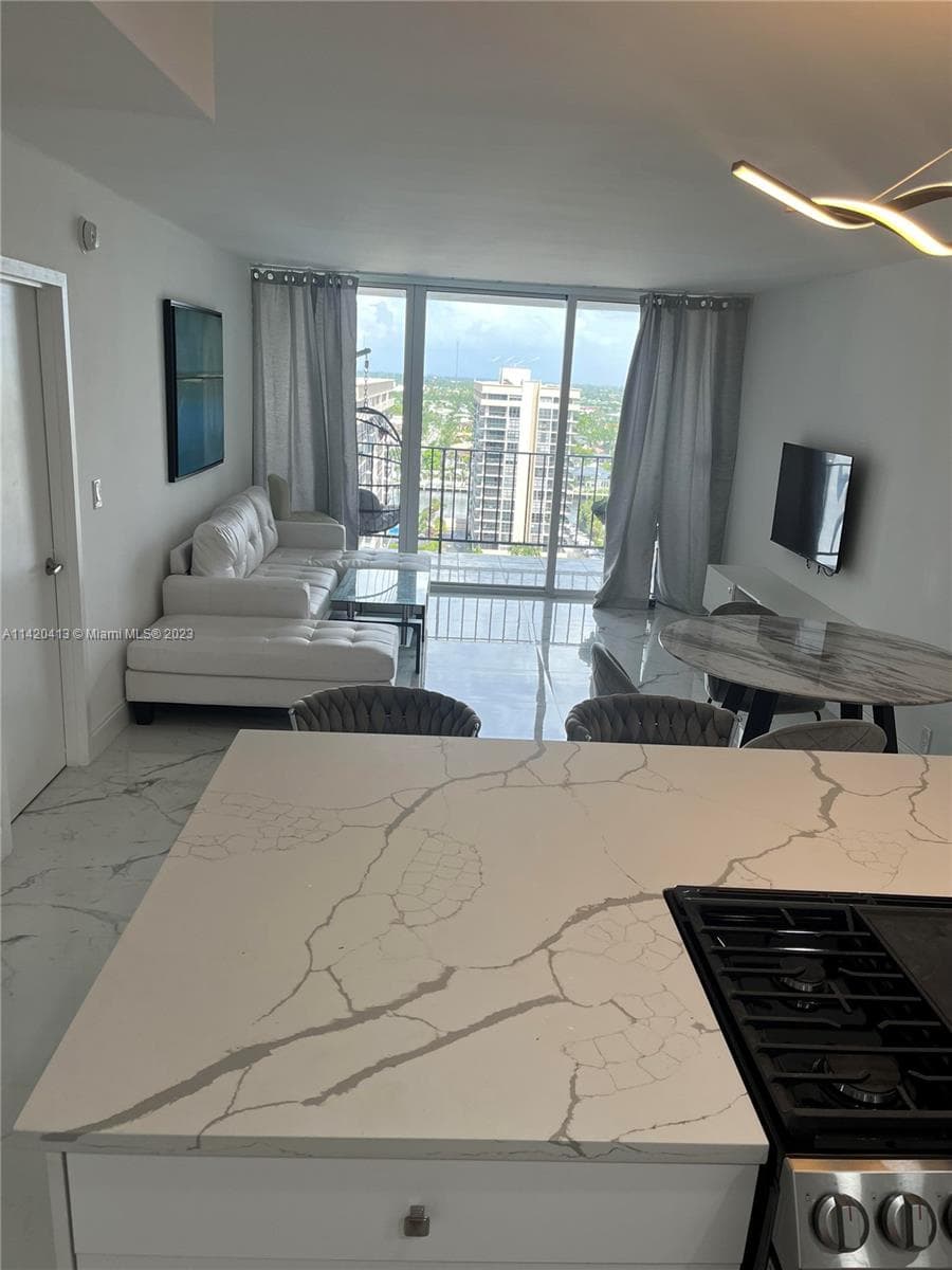 2030 S Ocean Dr 1602 photo 9
