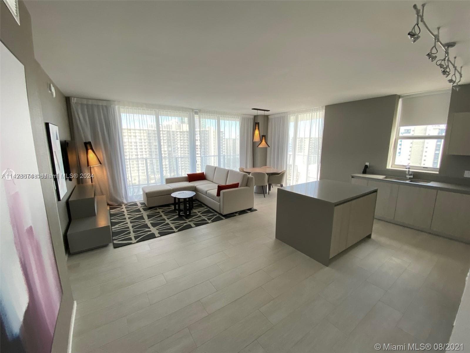 4010 Ocean Dr R301 photo 10