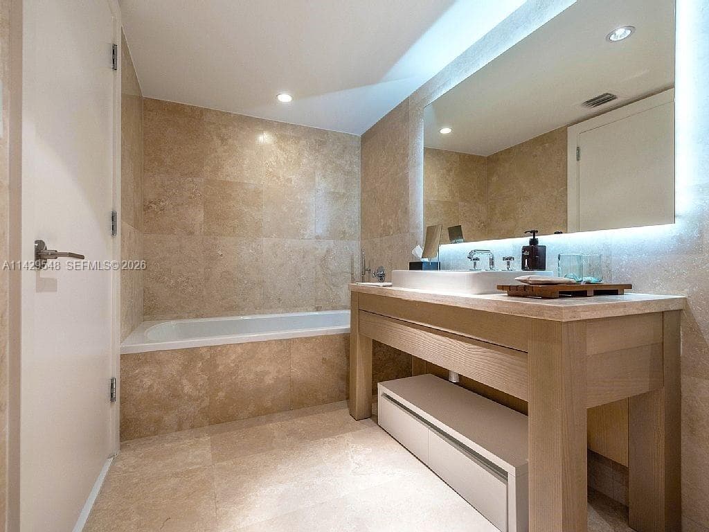 102 24th St 1006 photo 14
