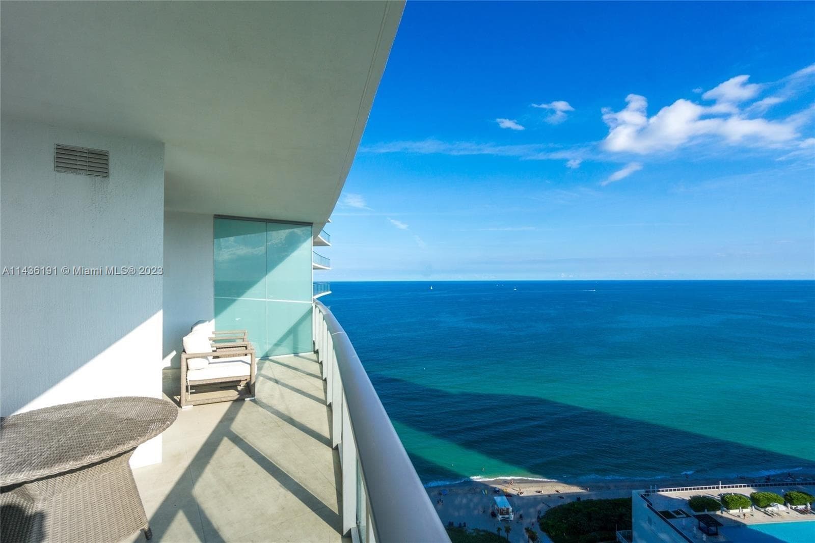 4111 Ocean Dr 4