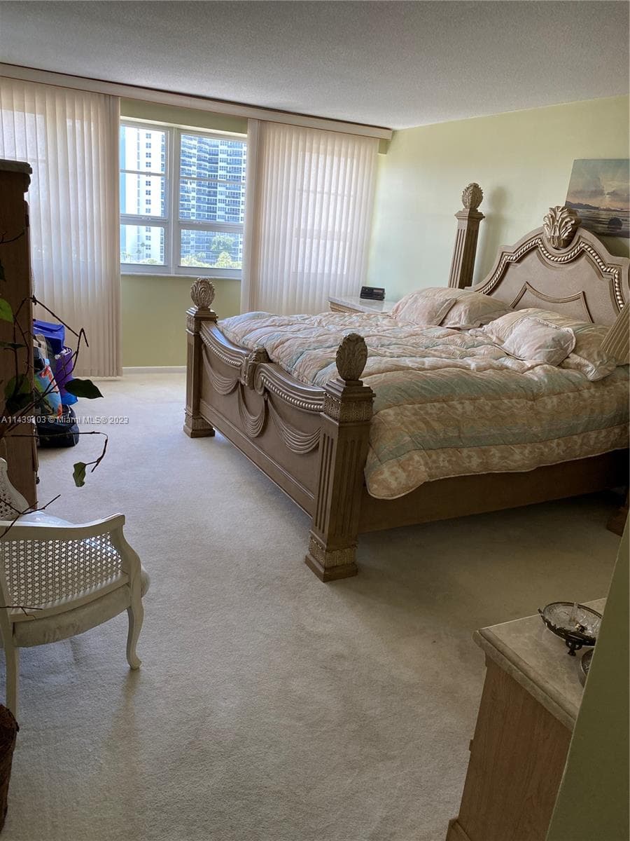 3430 Galt Ocean Dr 712 photo 14