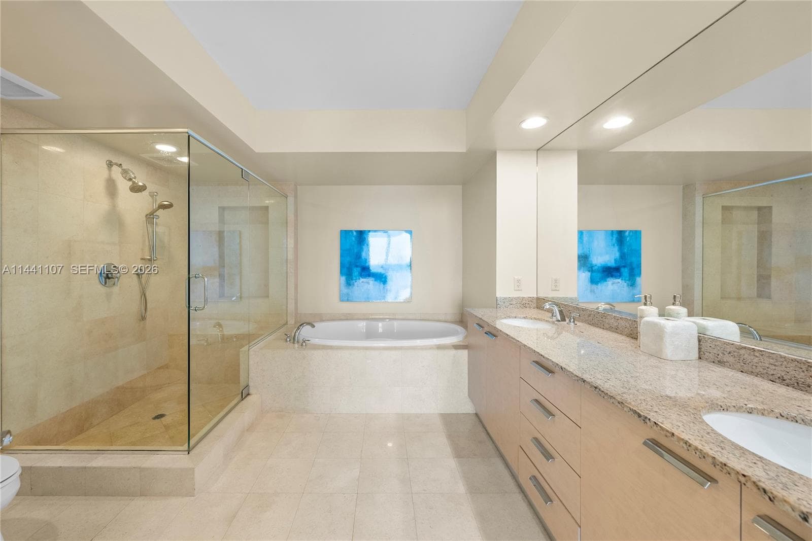 1850 Ocean Dr 3301 photo 16