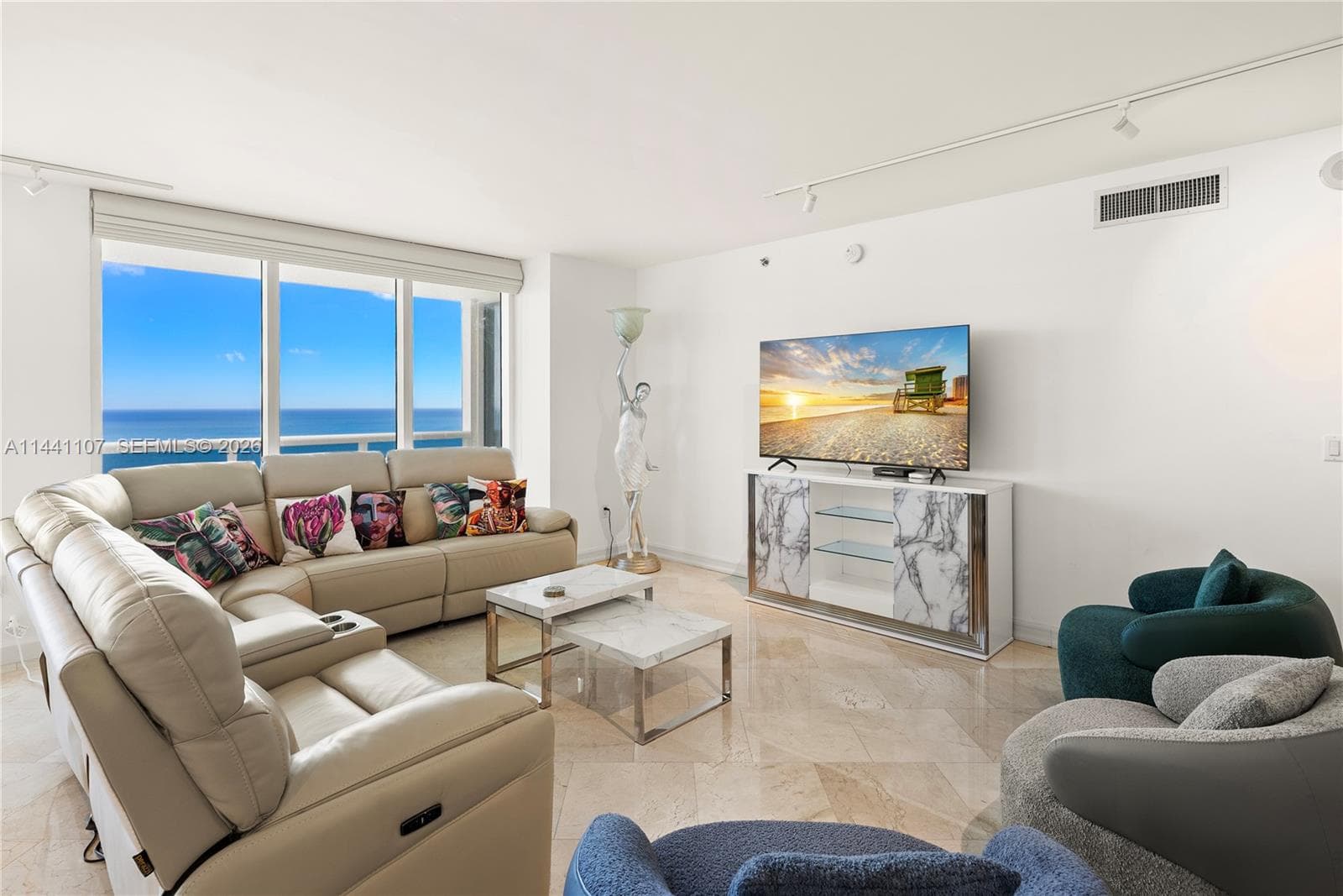 1850 Ocean Dr 3