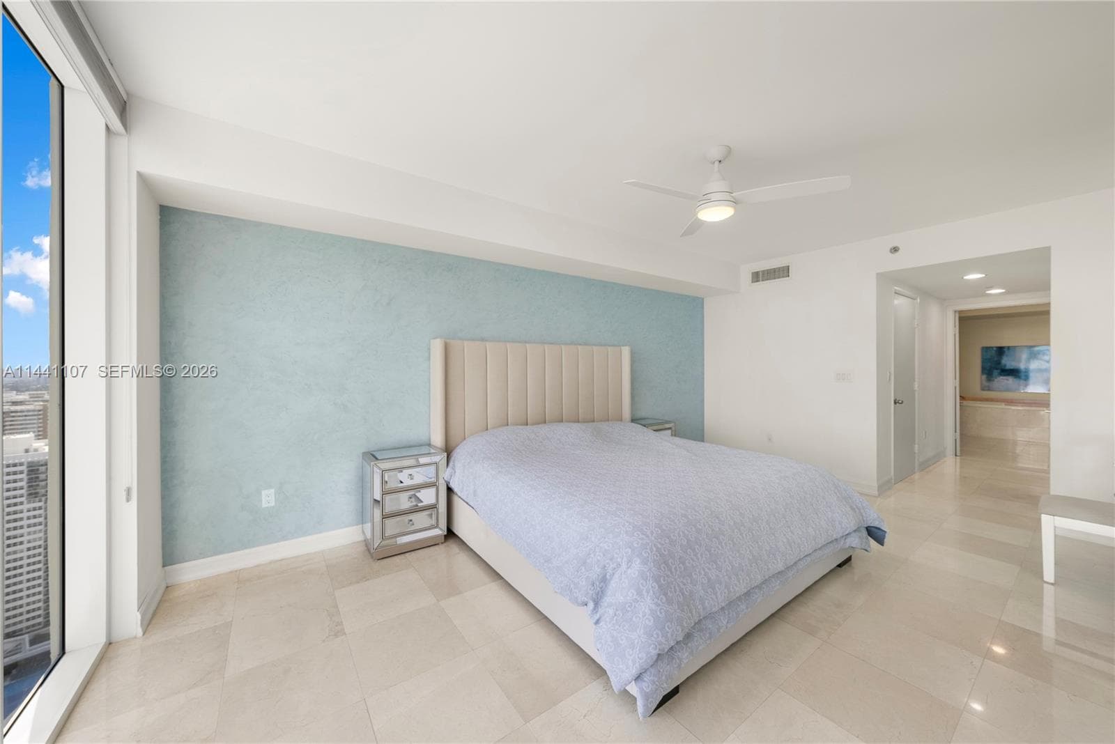 1850 Ocean Dr 3301 photo 15