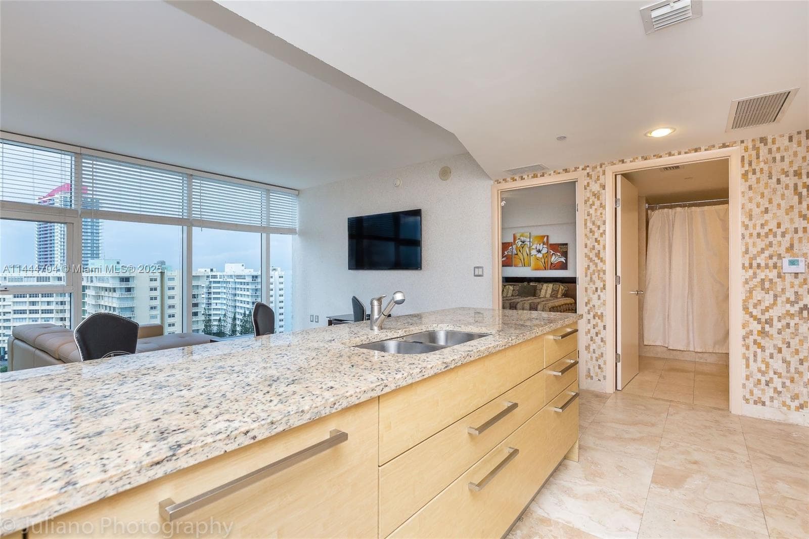 1830 S Ocean Dr 1107 photo 6