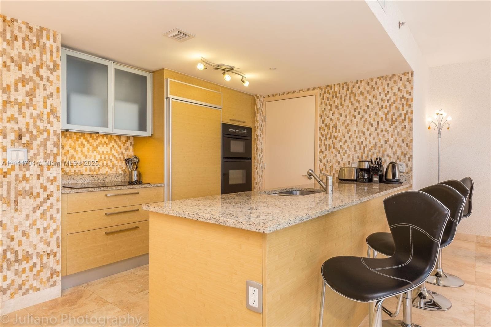 1830 S Ocean Dr 1107 photo 14