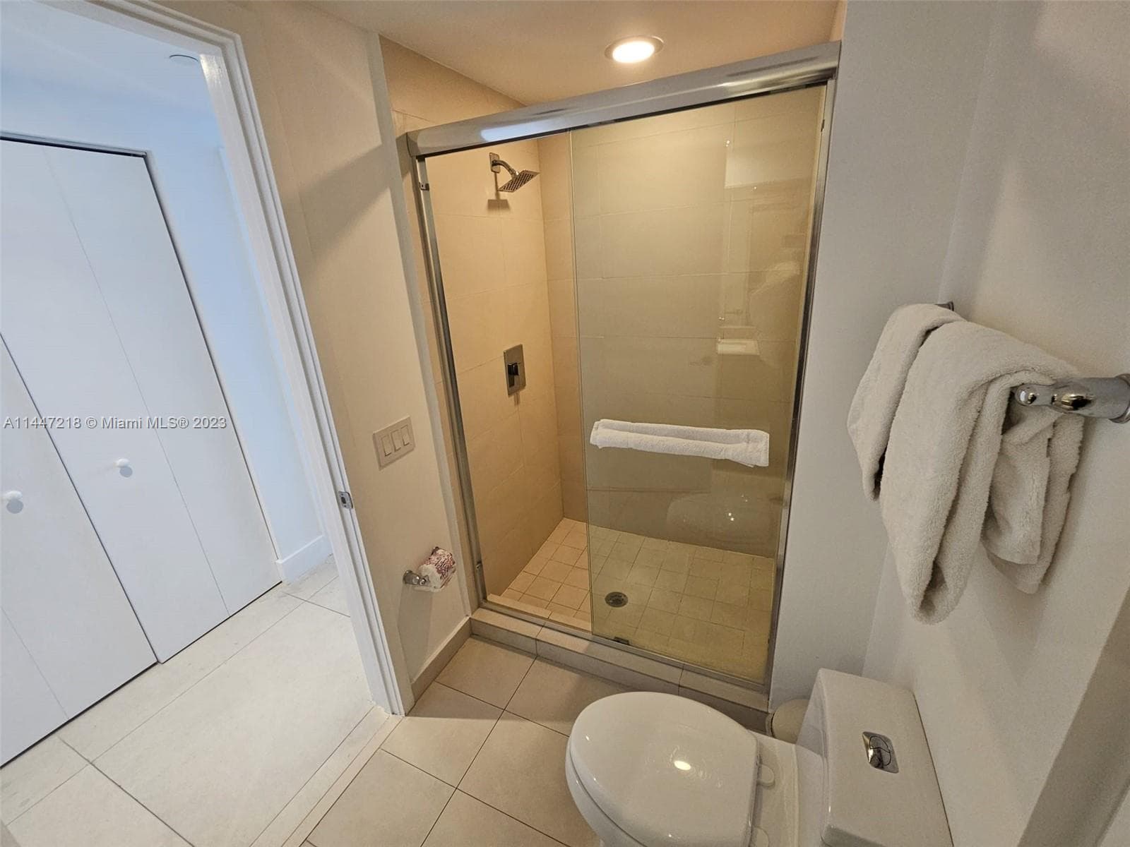 4111 Ocean Dr 3308 photo 20