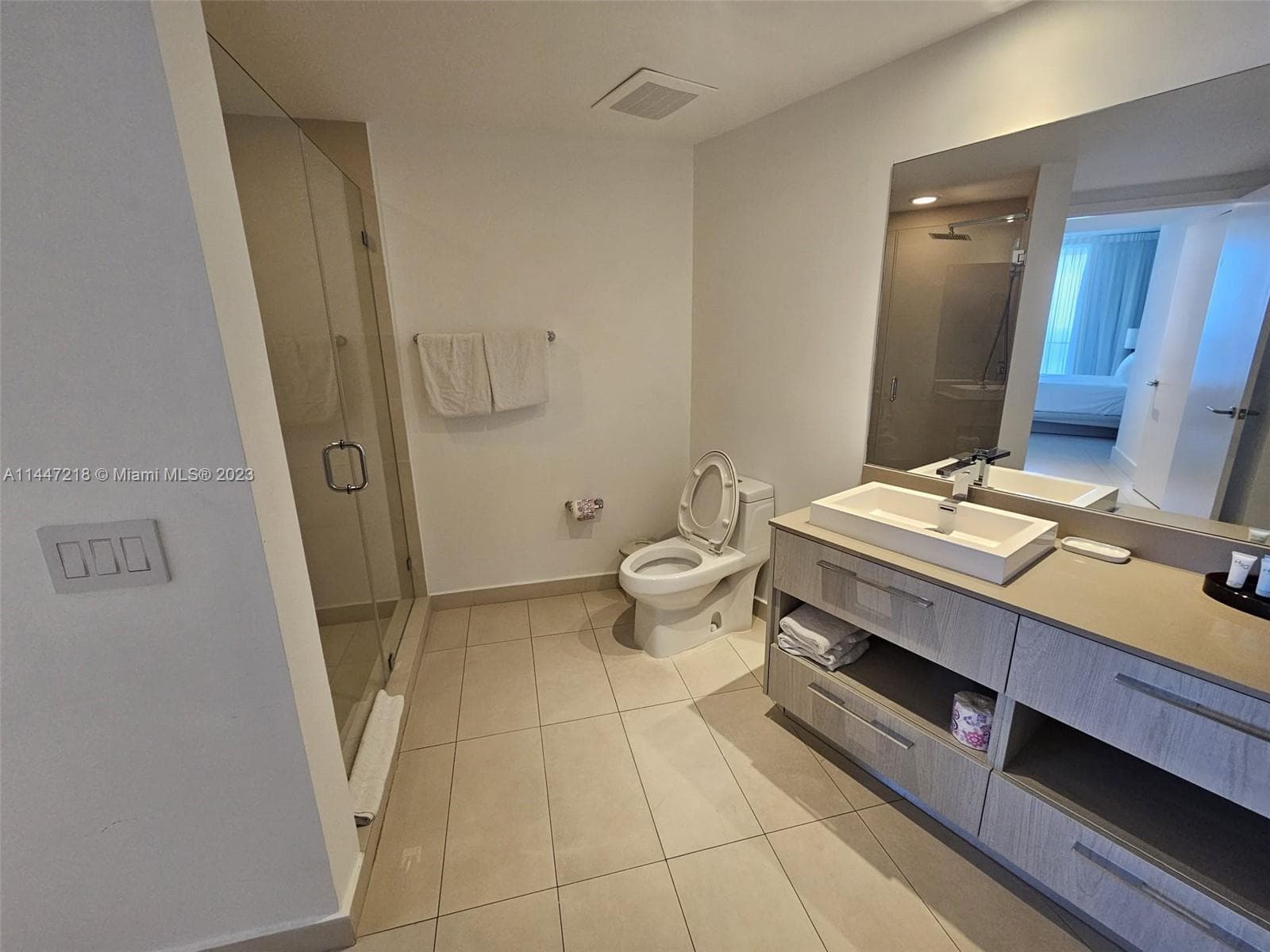 4111 Ocean Dr 3308 photo 14