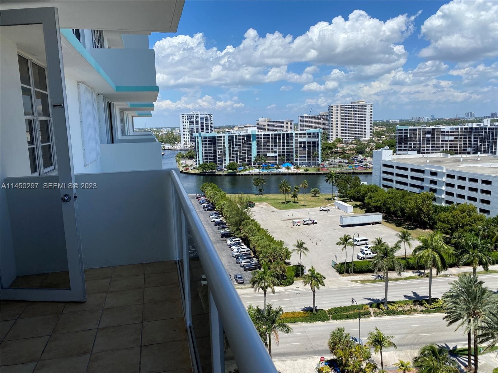 3725 S Ocean Dr 1521 photo 2