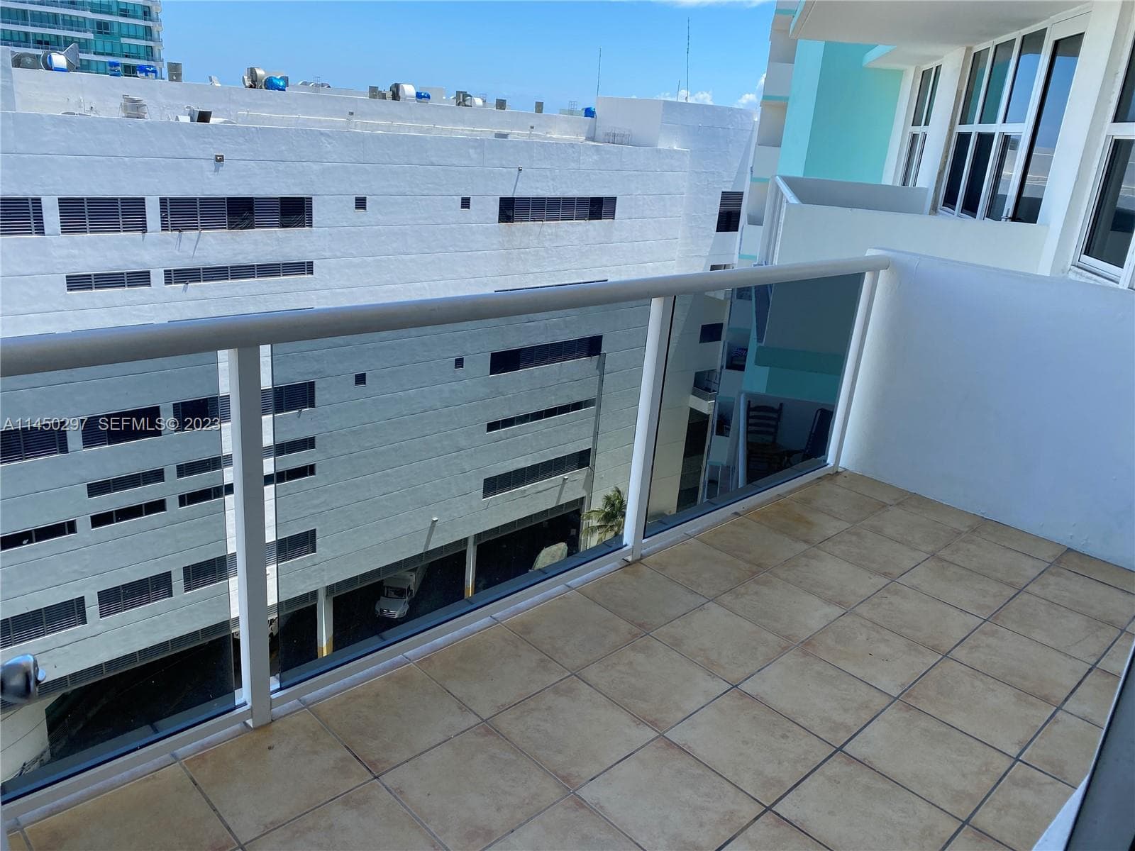 3725 S Ocean Dr 1521 photo 3