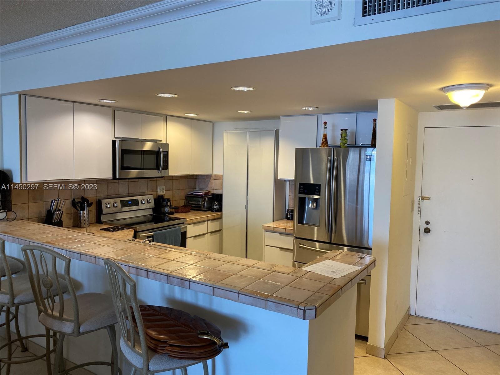 3725 S Ocean Dr 1521 photo 9