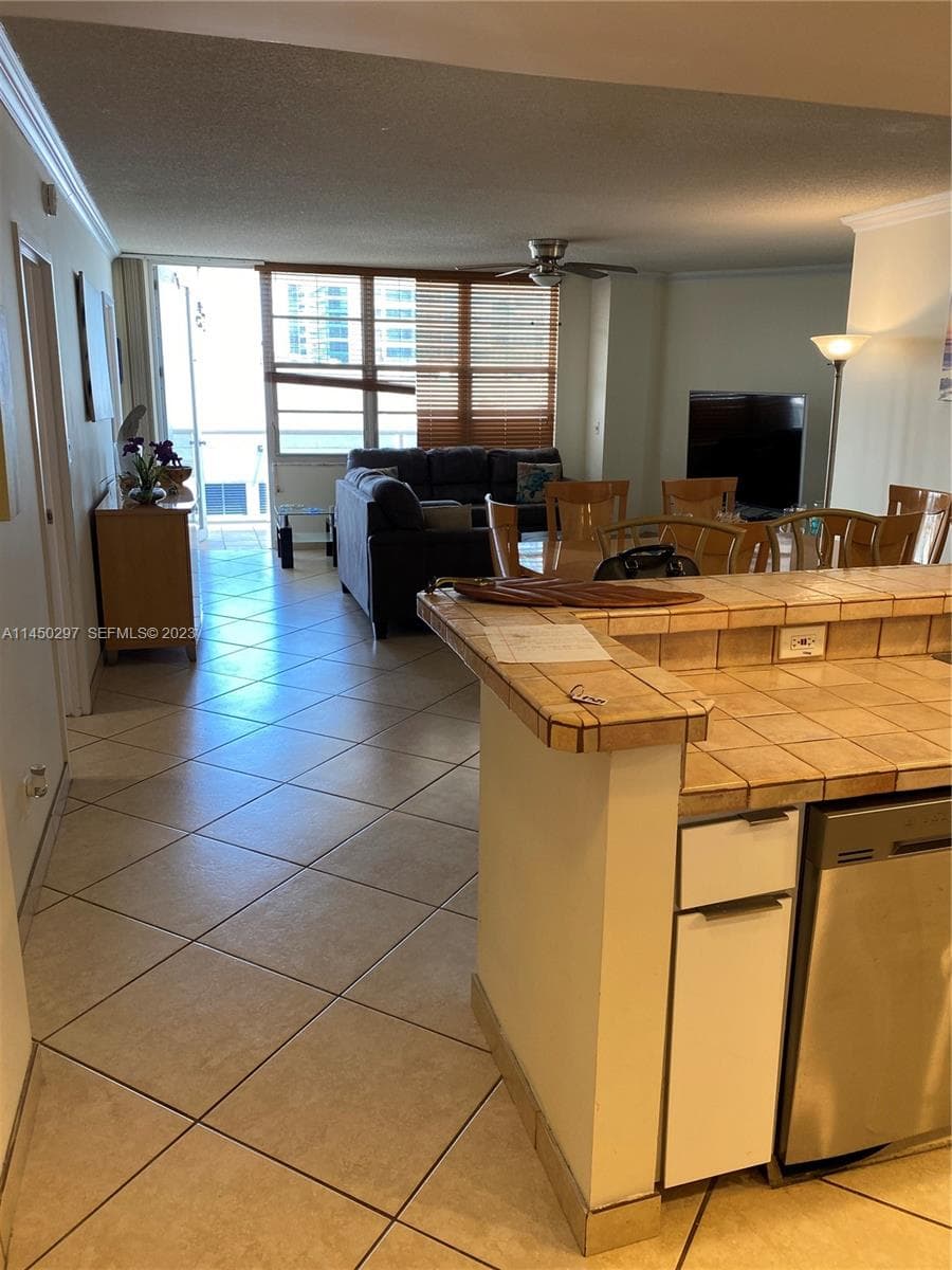 3725 S Ocean Dr 1521 photo 19