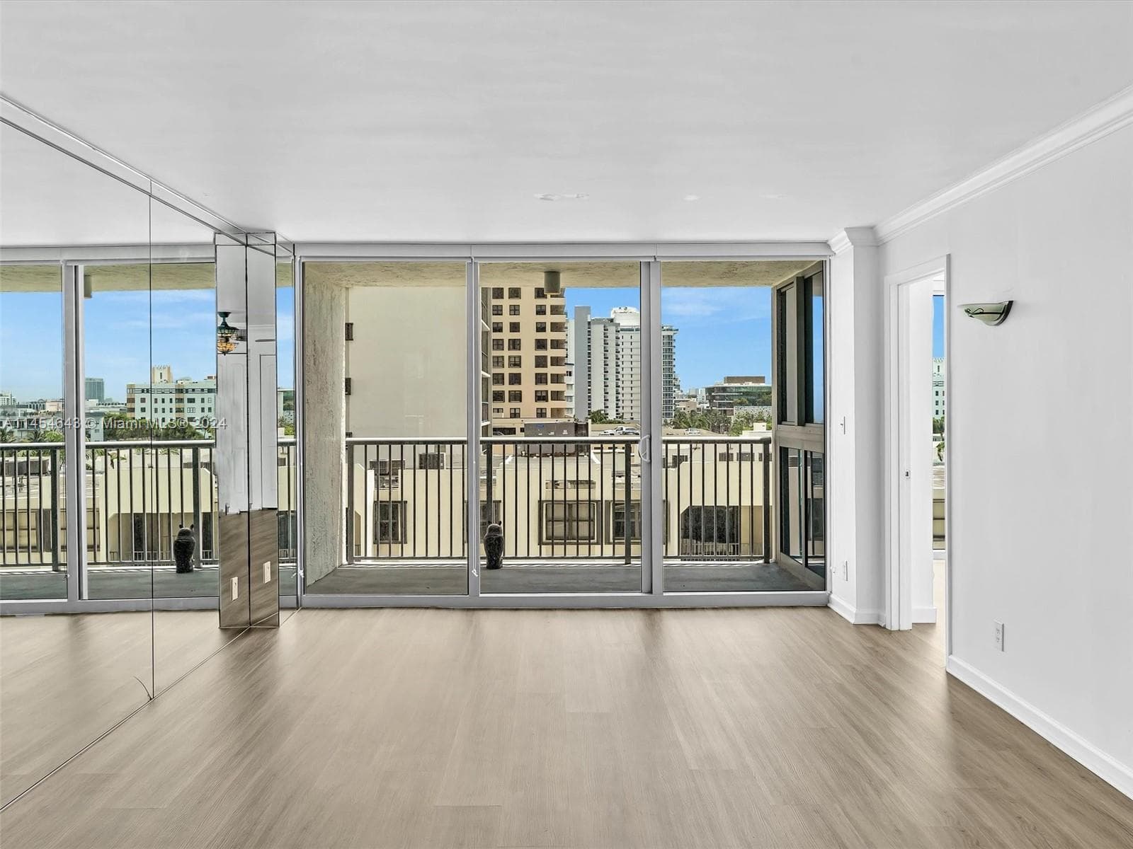 2655 Collins Ave 706 photo 4