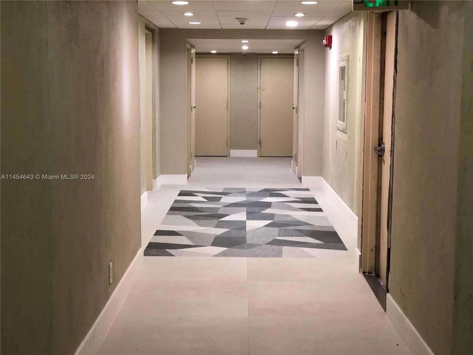 2655 Collins Ave 706 photo 8