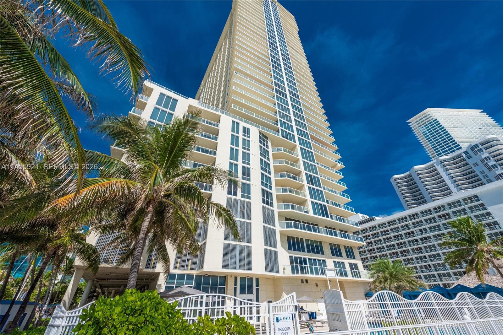 16699 Collins Ave 2501 photo 22