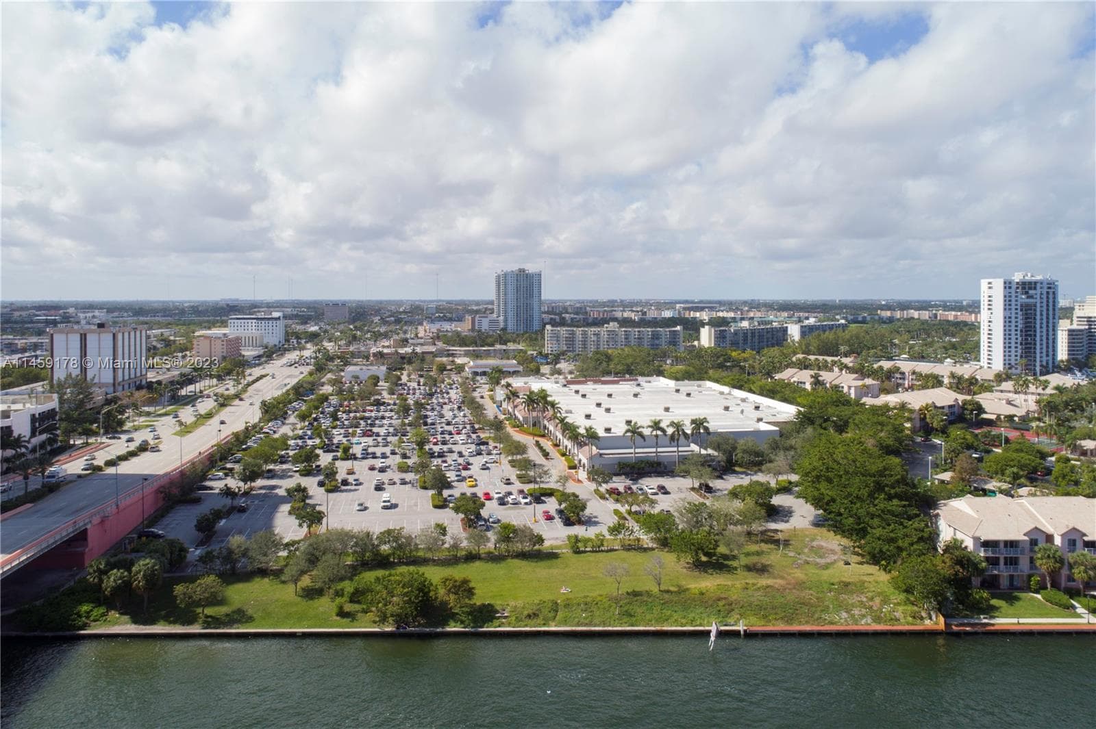 4010 S Ocean Dr R2206 photo 3
