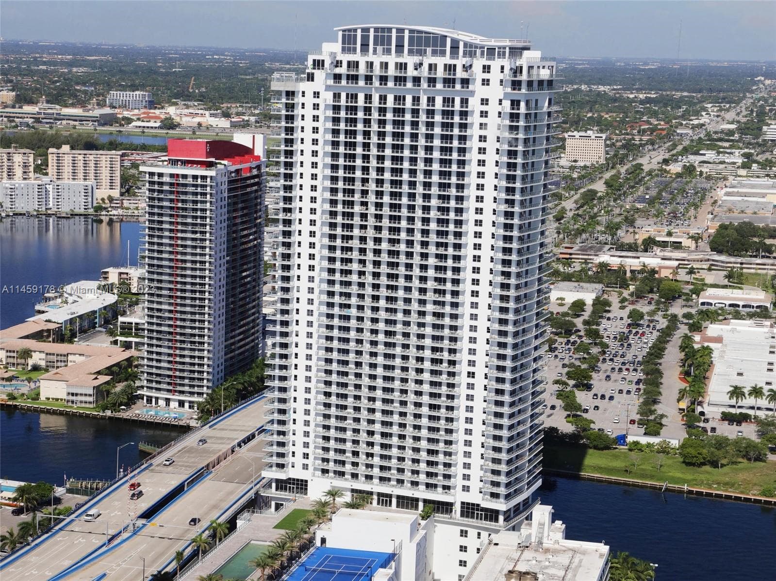4010 S Ocean Dr R2206 photo 1