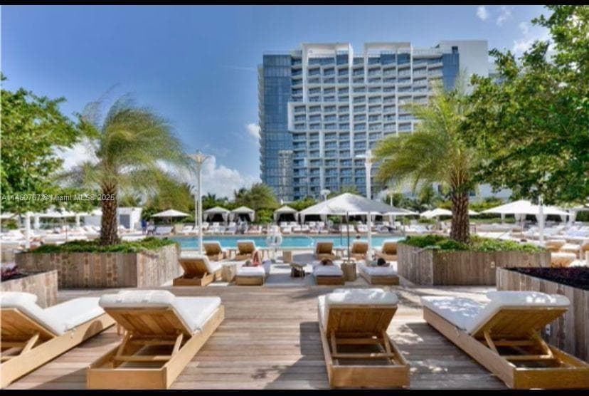 2301 Collins Ave 1121 photo 1