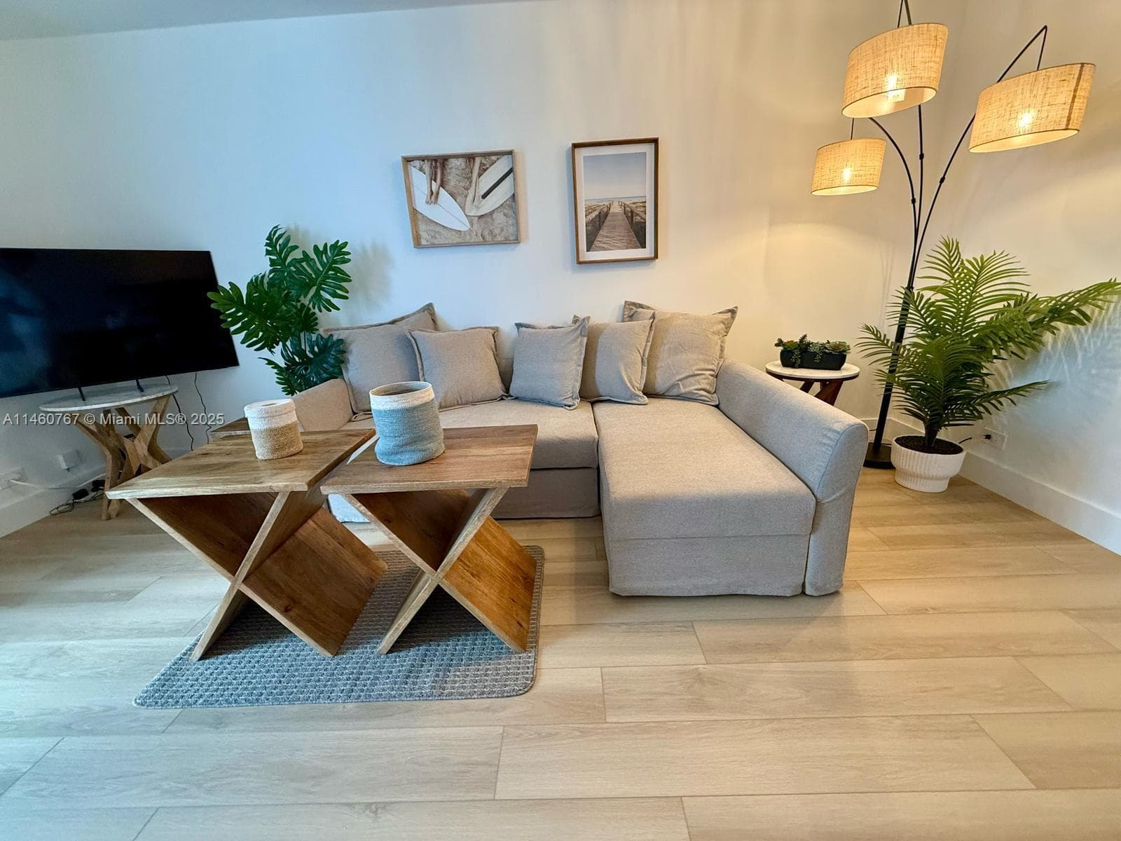2301 Collins Ave 1121 photo 9