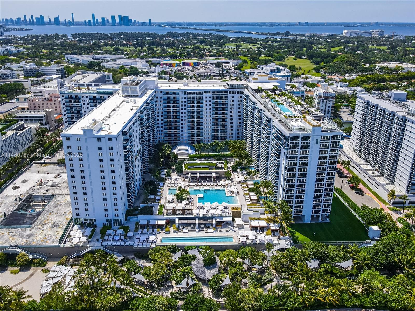 2301 Collins Ave 1121 photo 10