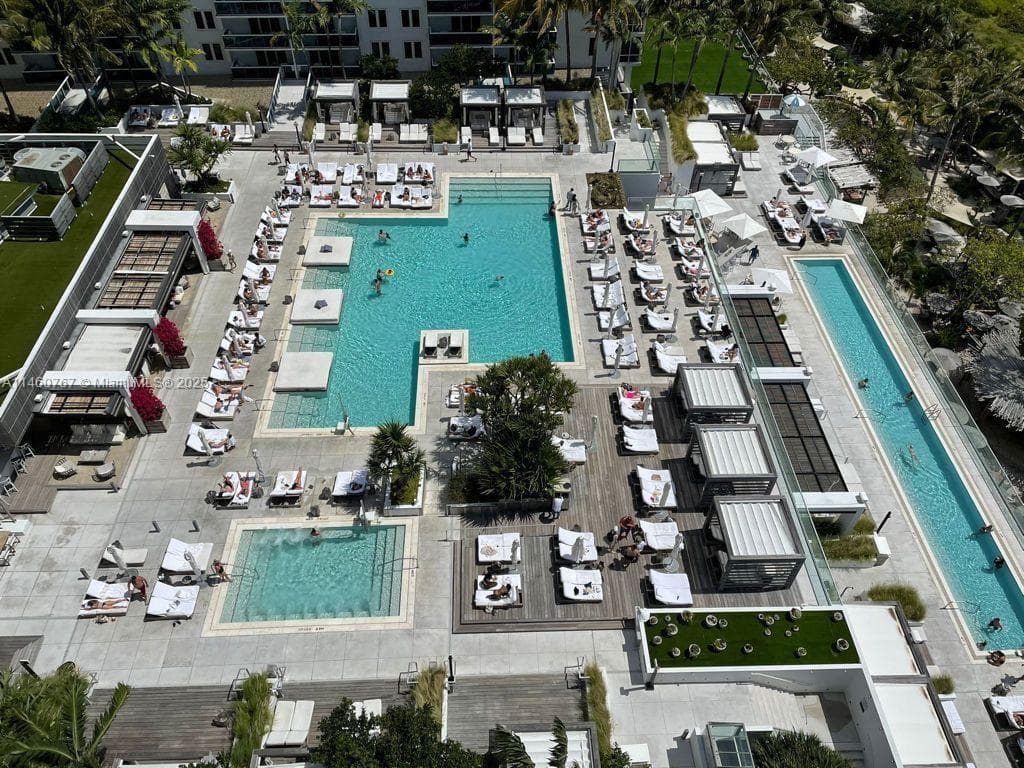 2301 Collins Ave 1121 photo 11