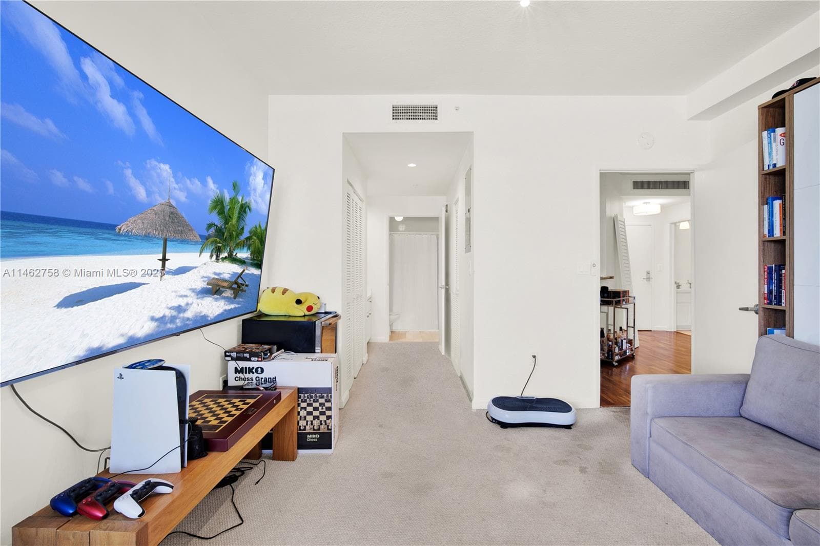 1 Century Ln 209 photo 15