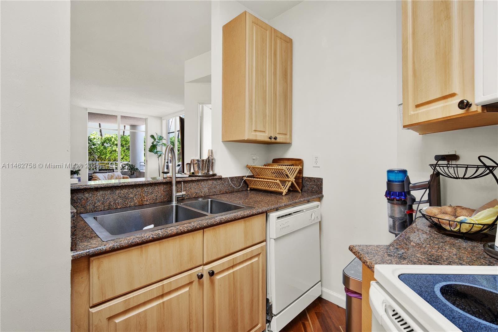 1 Century Ln 209 photo 21