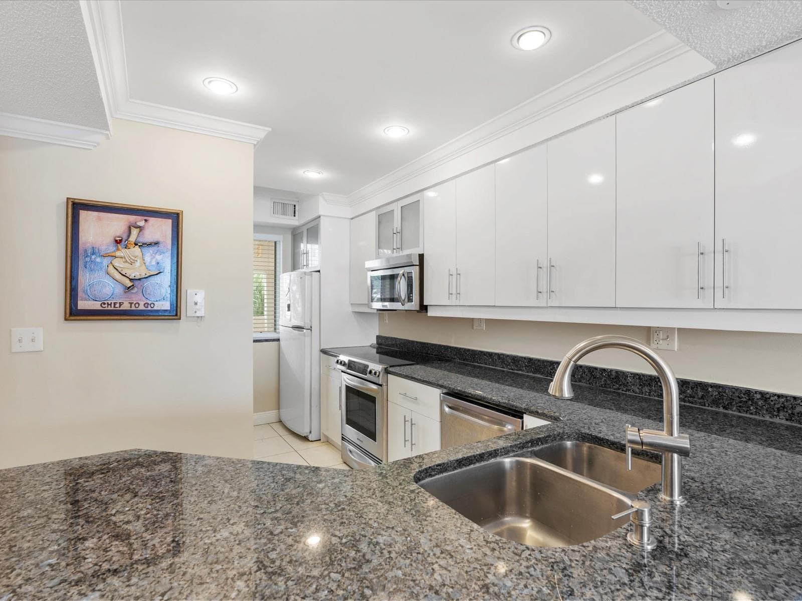 18260 N Bay Road 304 photo 21