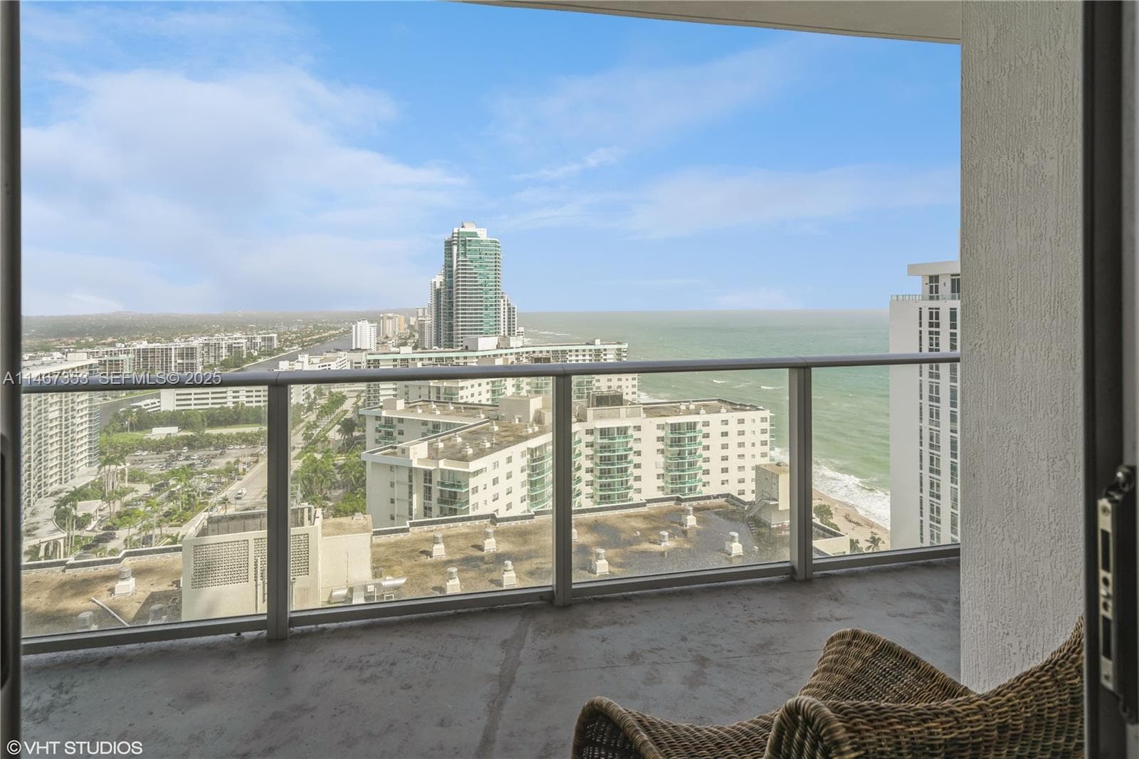 4111 Ocean Dr 4