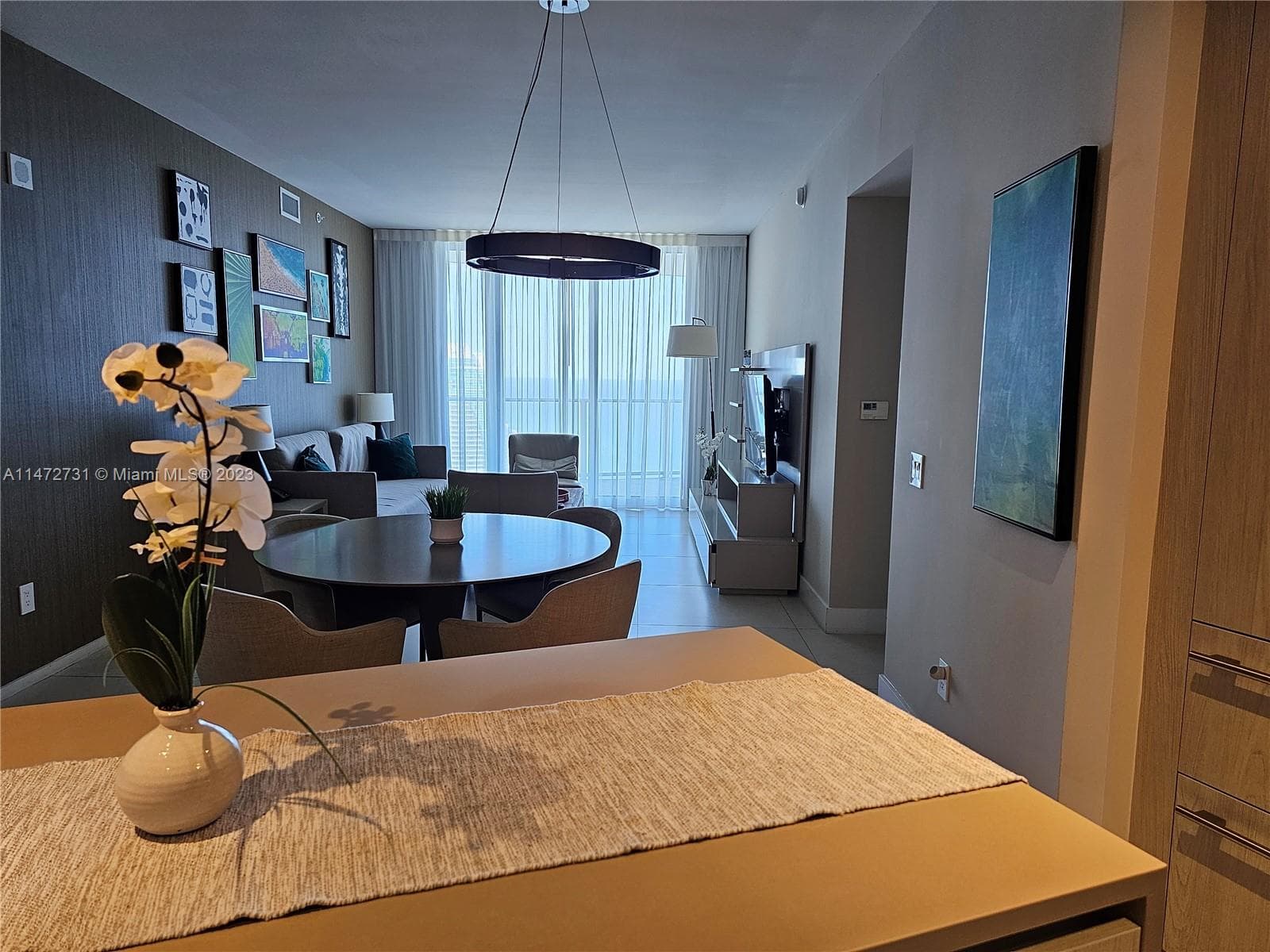 4111 Ocean Dr 3608 photo 7
