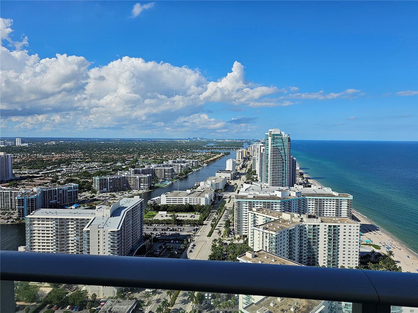 4111 Ocean Dr 3608 photo 20