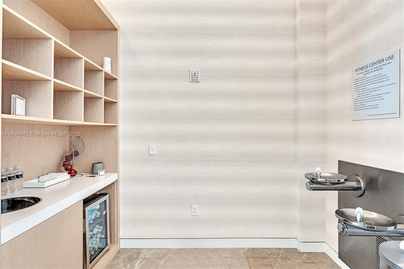 15701 Collins Ave 805 photo 23
