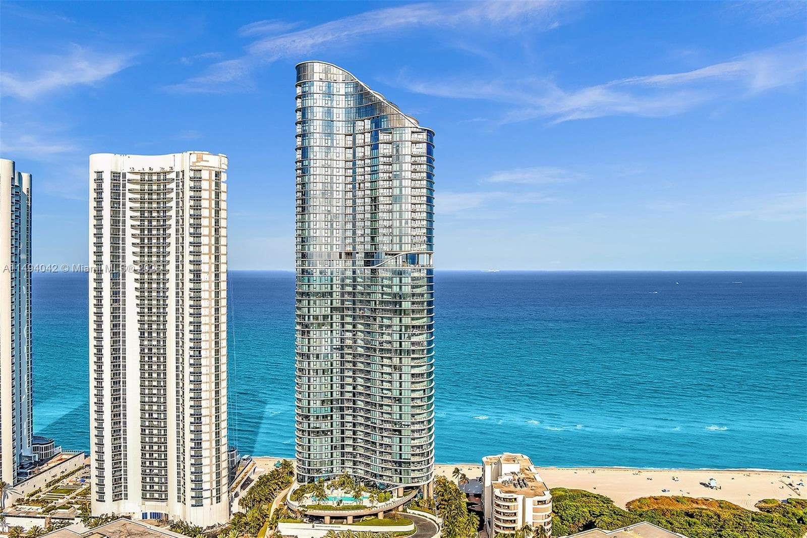 15701 Collins Ave 3
