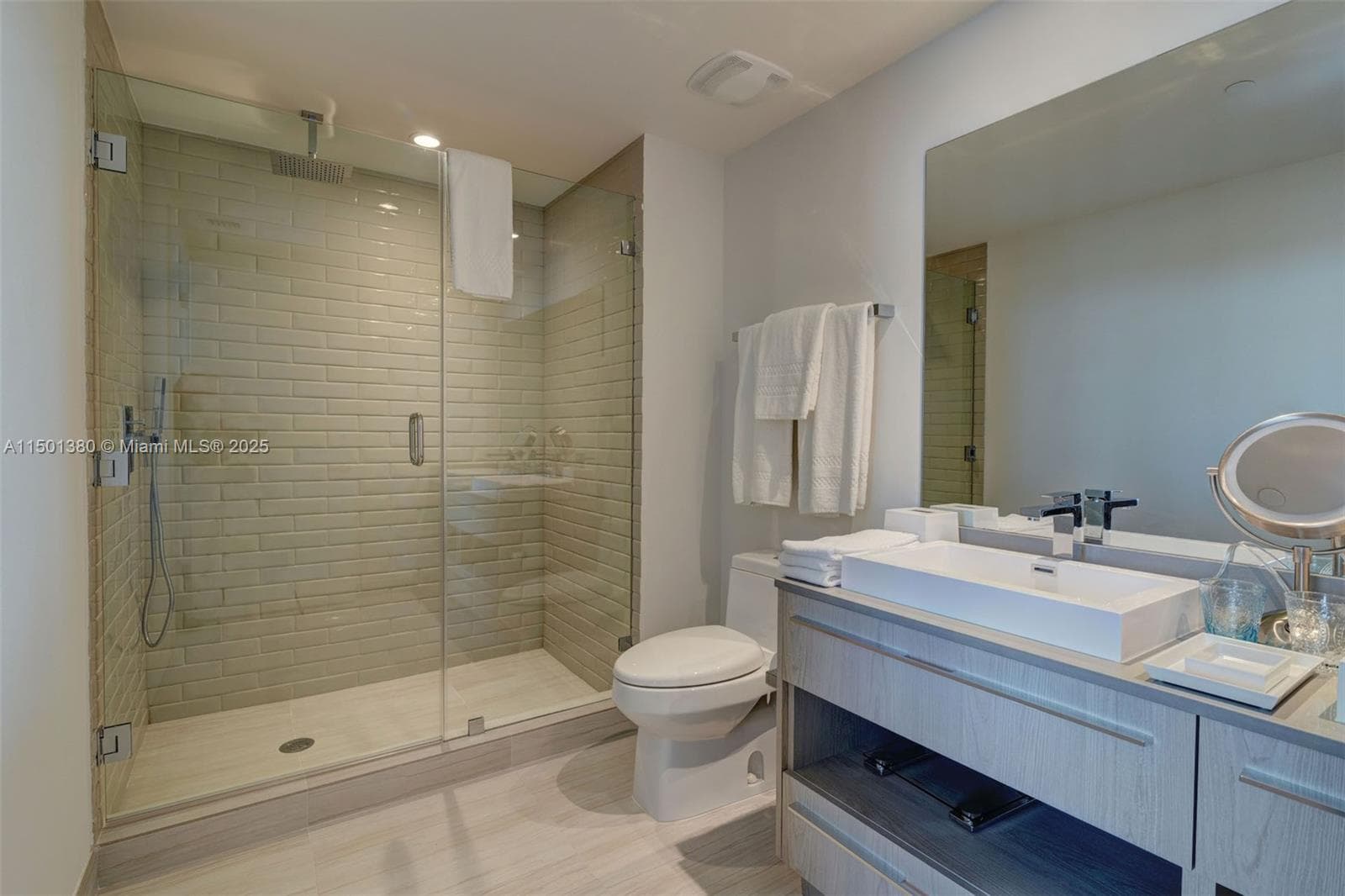 4010 Ocean Dr R2106 photo 17