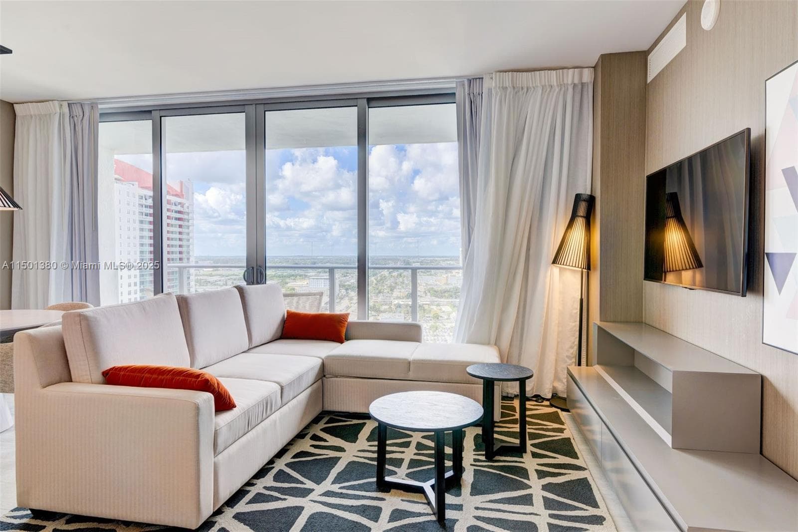 4010 Ocean Dr 5