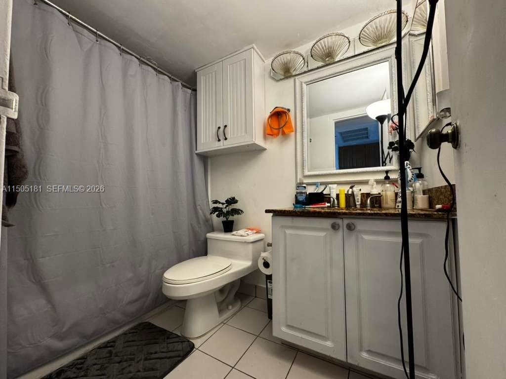 19201 COLLINS AV 432 photo 22