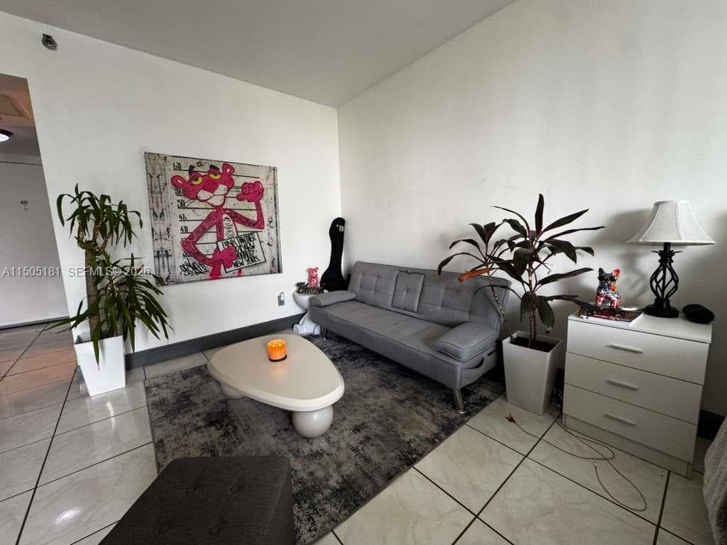 19201 COLLINS AV 432 photo 15