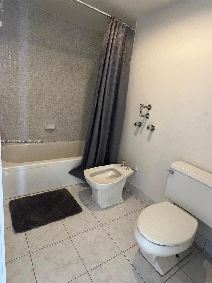 290 174th St 702 photo 16