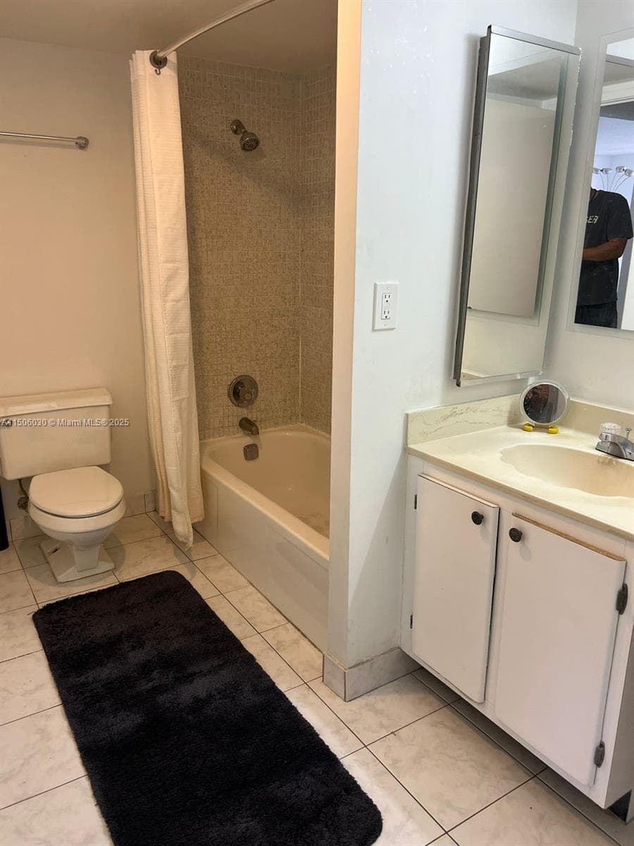 290 174th St 702 photo 12