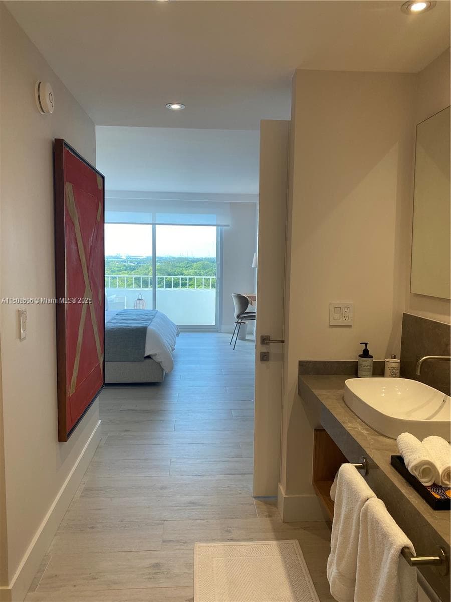 199 Ocean Lane Dr 1112 photo 23