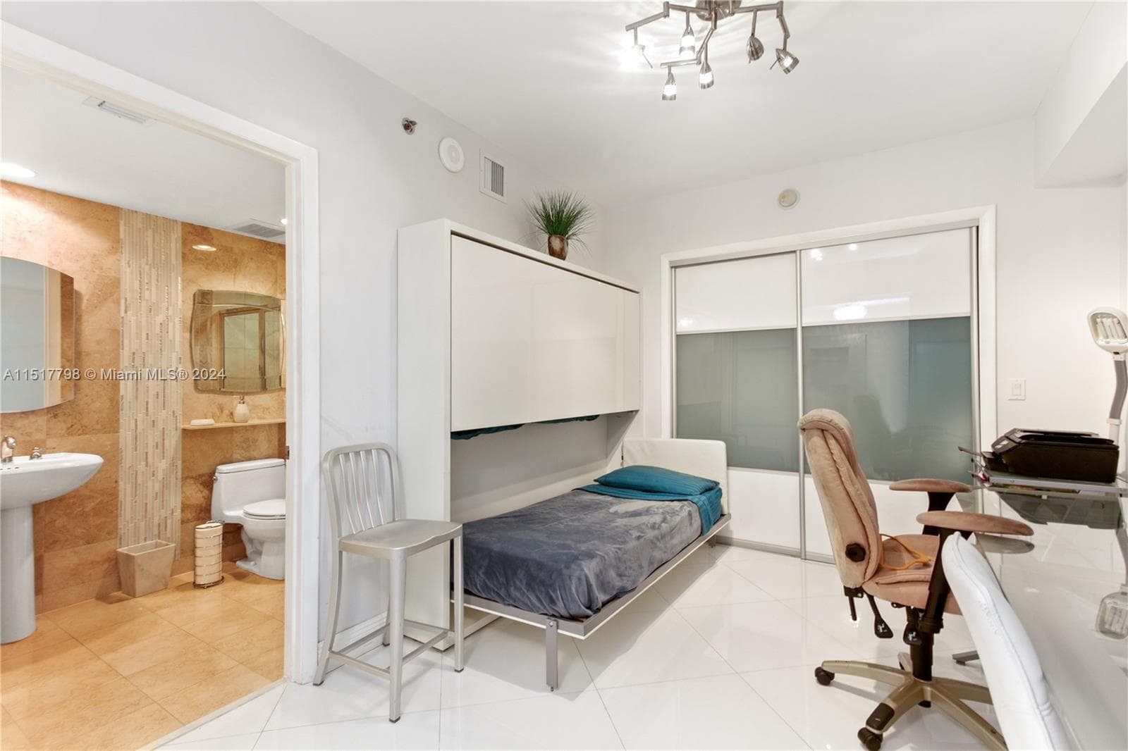 1830 Ocean Dr UP5010 photo 17