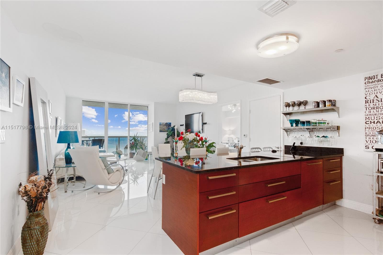 1830 Ocean Dr 5
