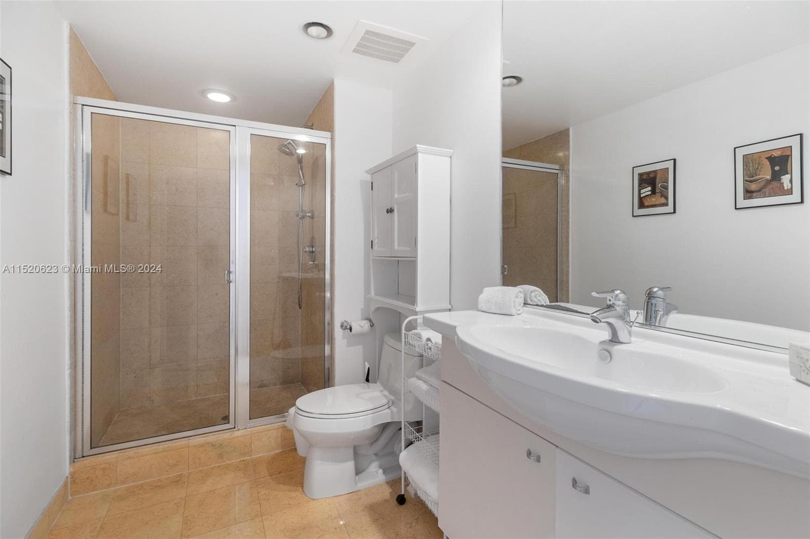 1830 Ocean Dr 3809 photo 6