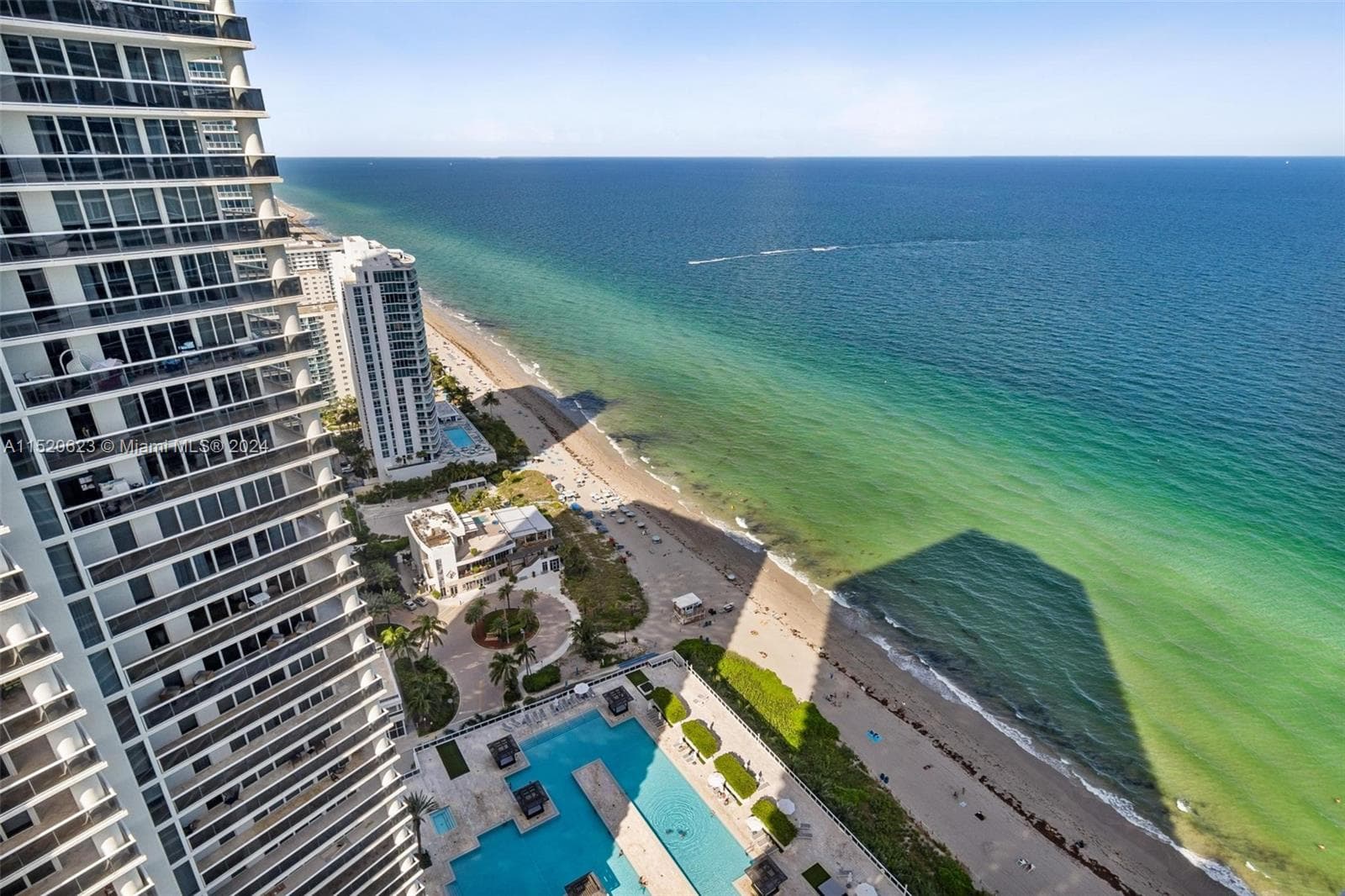 1830 Ocean Dr 3809 photo 17