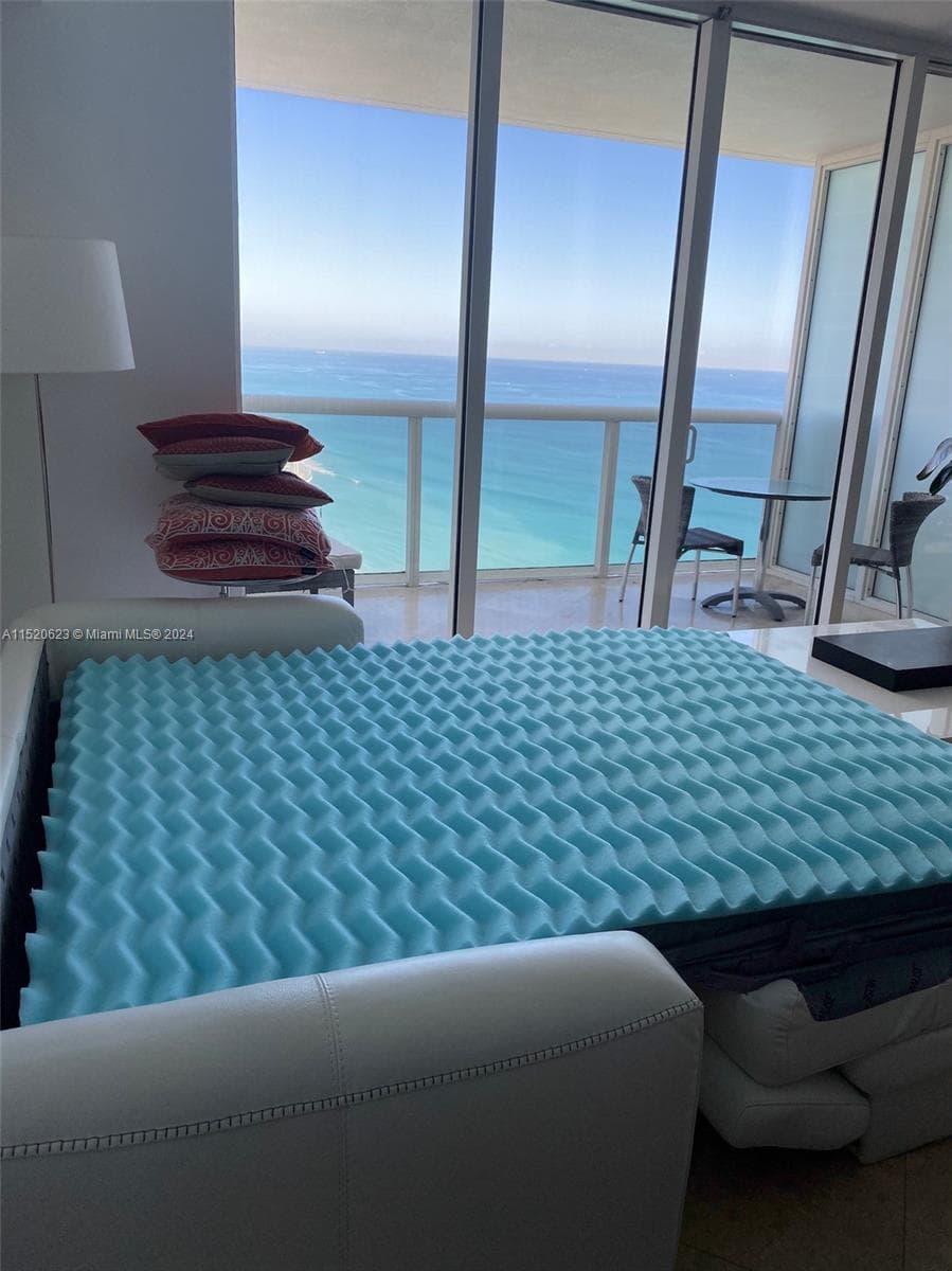 1830 Ocean Dr 3809 photo 14