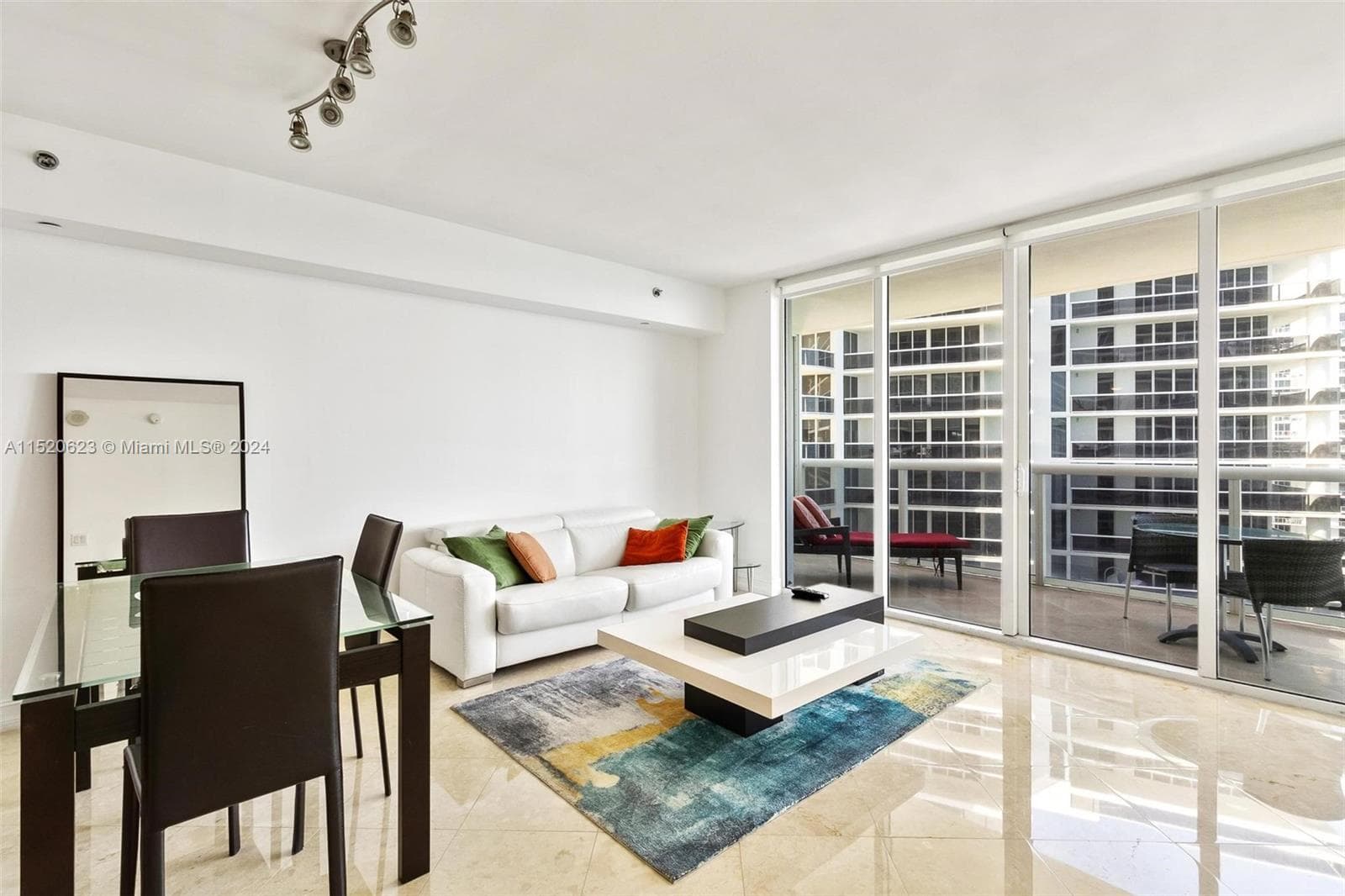 1830 Ocean Dr 3809 photo 11