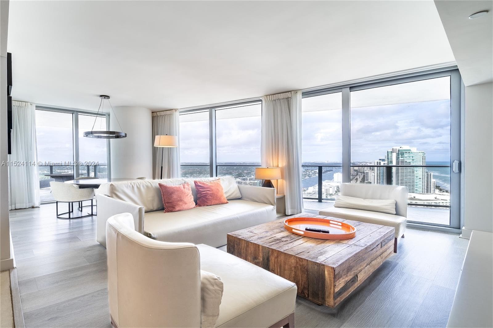 4111 Ocean Dr 5
