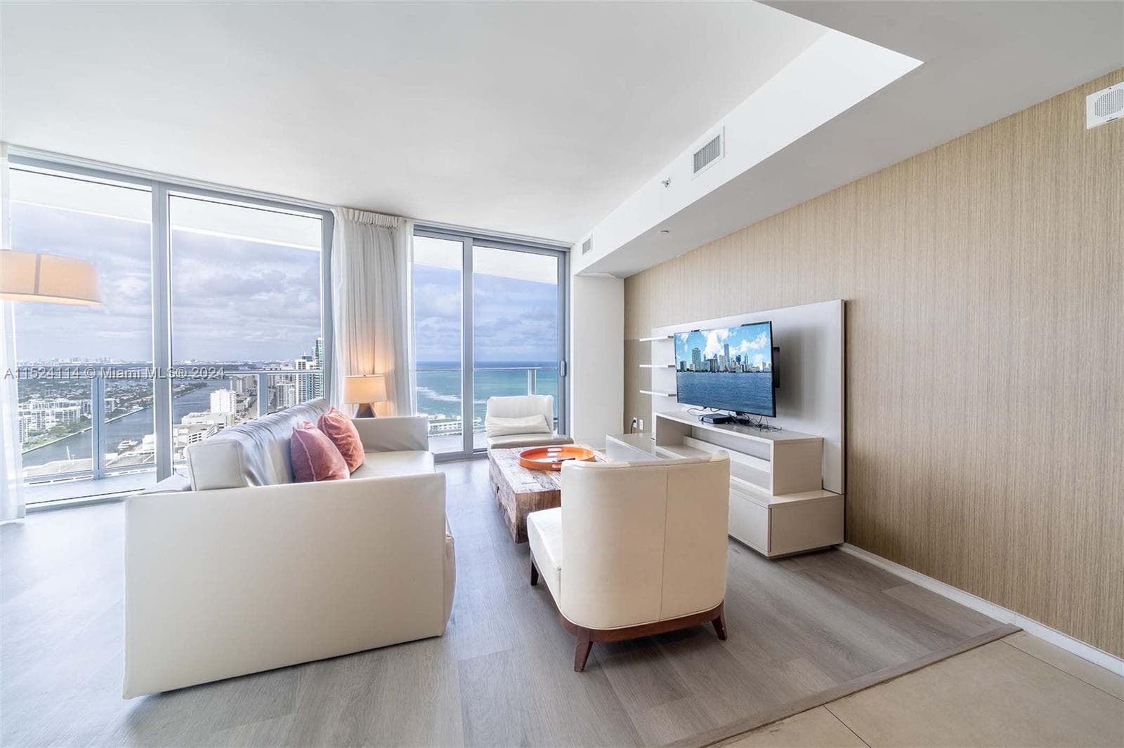 4111 Ocean Dr 4