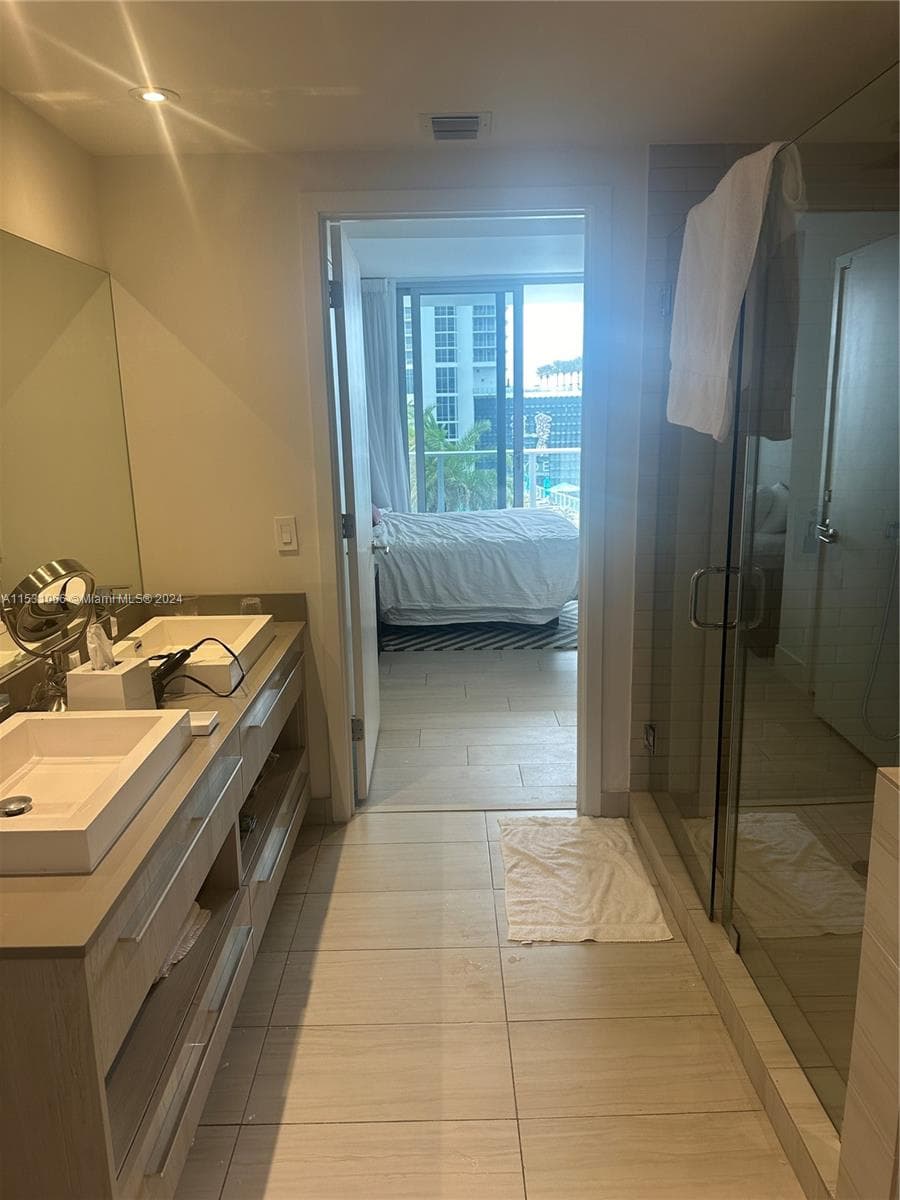 4010 Ocean Dr R707 photo 23